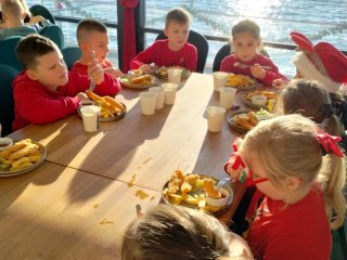 Wycieczka klas pierwszych do Pracowni Świętego Mikołaja