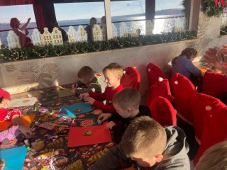 Wycieczka klas pierwszych do Pracowni Świętego Mikołaja