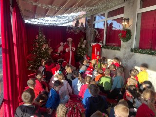 Wycieczka klas pierwszych do Pracowni Świętego Mikołaja