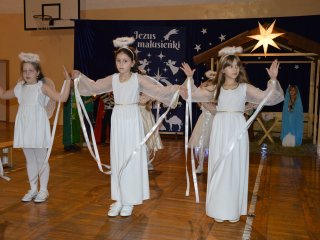 Jasełka szkolne – magia świątecznego przedstawienia