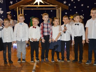 Jasełka szkolne – magia świątecznego przedstawienia