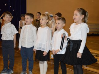 Jasełka szkolne – magia świątecznego przedstawienia