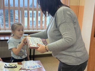 Pasowanie na Czytelnika – pierwszoklasiści wkraczają w świat książek