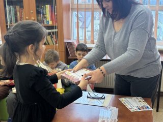 Pasowanie na Czytelnika – pierwszoklasiści wkraczają w świat książek