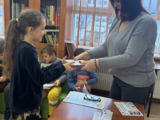 Pasowanie na Czytelnika – pierwszoklasiści wkraczają w świat książek