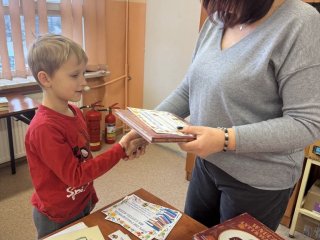 Pasowanie na Czytelnika – pierwszoklasiści wkraczają w świat książek