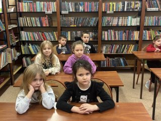 Pasowanie na Czytelnika – pierwszoklasiści wkraczają w świat książek