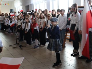 Wspólne odśpiewanie Hymnu Narodowego 