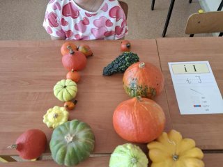 „LITERKI W AKCJI” – JESIENNE ZADANIE KLASY 1a