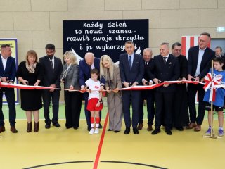 Uroczyste otwarcie sali gimnastycznej po modernizacji – dzień pełen wzruszeń i radości