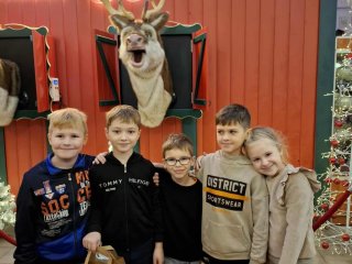 WYCIECZKA KLAS 1A I 3C DO MUZEUM BOMBKI CHOINKOWEJ W NOWEJ DĘBIE