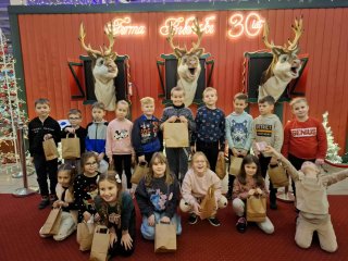 WYCIECZKA KLAS 1A I 3C DO MUZEUM BOMBKI CHOINKOWEJ W NOWEJ DĘBIE