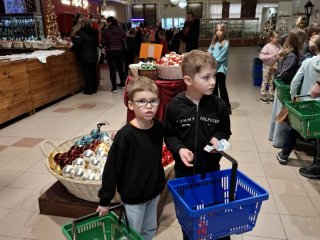 WYCIECZKA KLAS 1A I 3C DO MUZEUM BOMBKI CHOINKOWEJ W NOWEJ DĘBIE