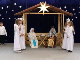 Jasełka w naszej szkole – wyjątkowe spotkanie z bożonarodzeniową tradycją