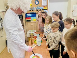 Śladami Marii Skłodowskiej-Curie – naukowa przygoda klasy II b