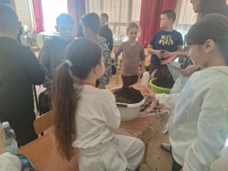 Nauka przez działanie - projekt „Pieczarki z Klasą”
